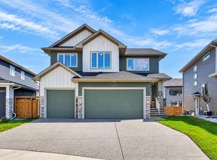 45 N Dawson Gdns, Chestermere, AB T1X 2R1