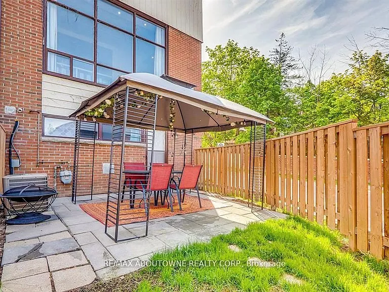 180 Mississauga Valley Blvd #1 — Photo 10