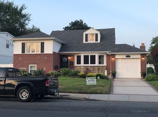 3281 Oceanside Rd, Oceanside, NY 11572