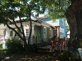 1210 E Crockett St, Seattle, WA 98102