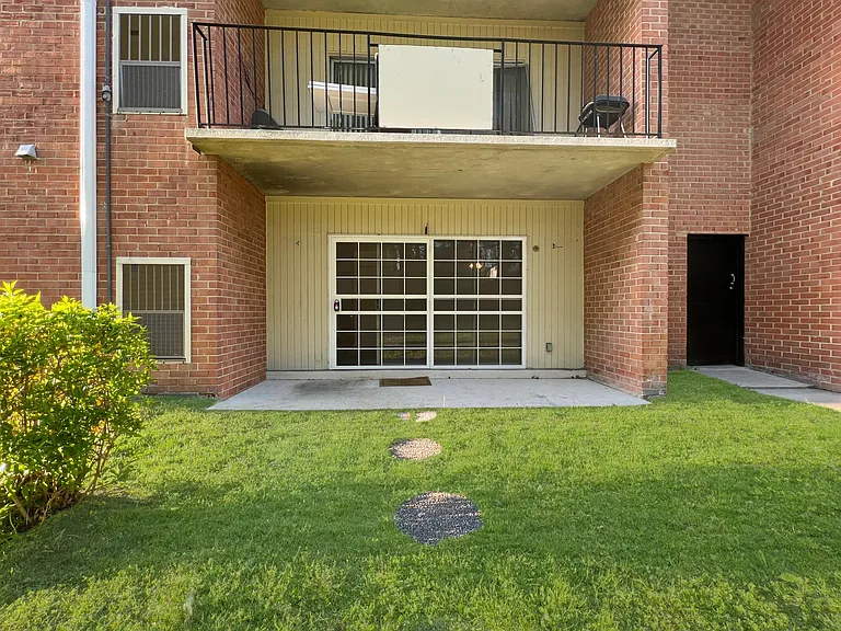 2309 Olson St #102 — Photo 10