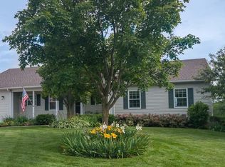 1042 Perry Center Rd, Mount Horeb, WI 53572