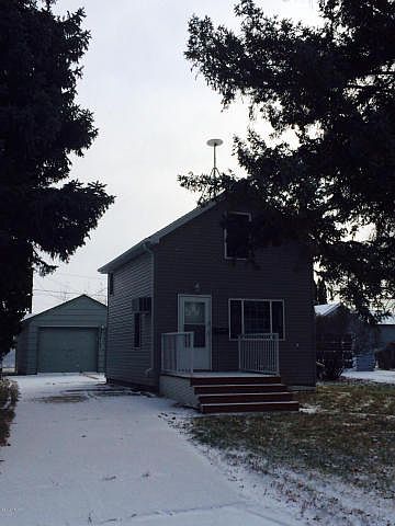 2nd image of 520 20th St N