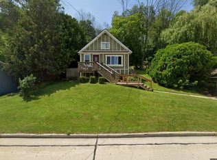 510 N 44th St, Manitowoc, WI 54220