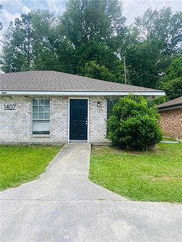 1st image of 1407 Hooks Dr Unit B