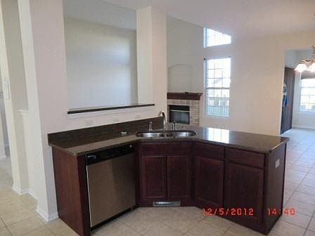 5th image of 1417 Flagstone Dr