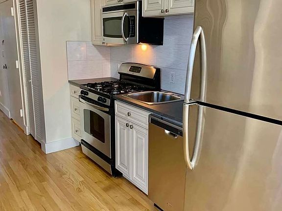 5th image of 23-70 36th St #3