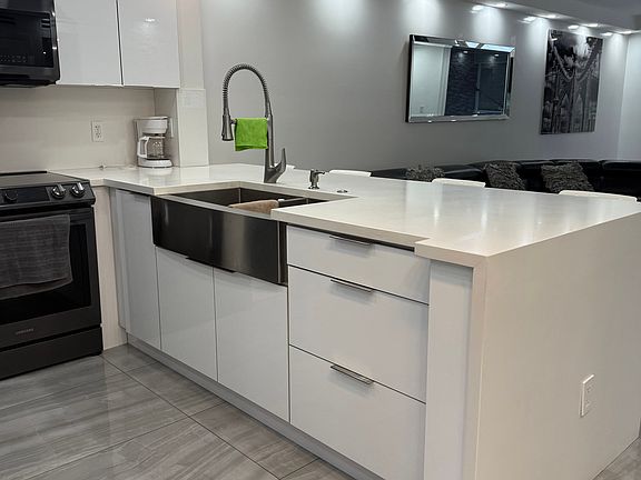 3rd image of 5260 NW 11th St APT 201