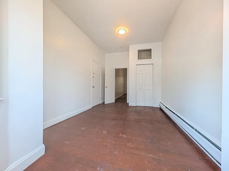 267 Webster Ave #1R — Photo 11