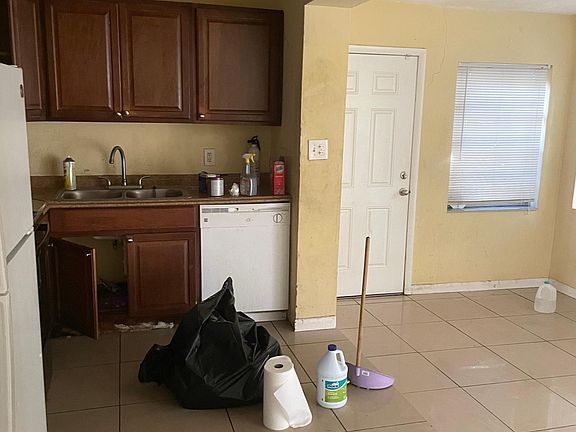 3rd image of 1548 NW 11th Way