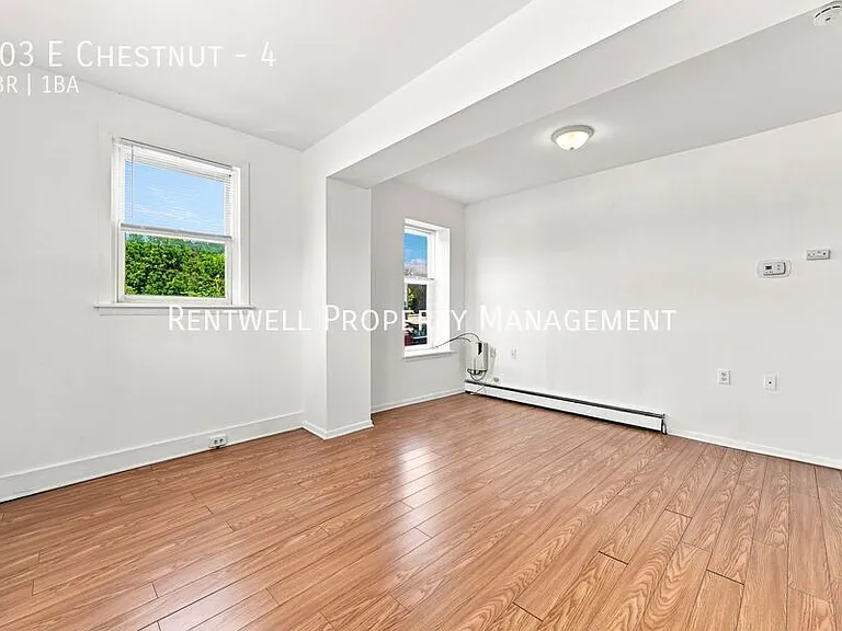 103 E Chestnut St #4 — Photo 9