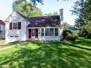 10 Williamsburg Ct, Evanston, IL 60203