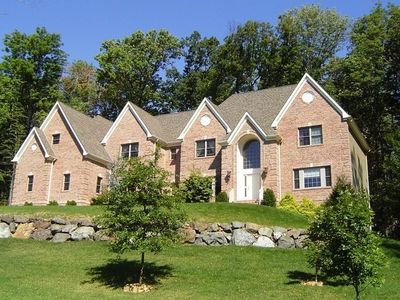 6 Lund Ln, Green Brook, NJ, 08812