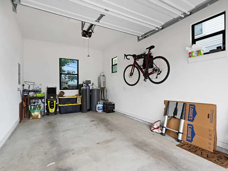 918 N Olive St — Photo 20