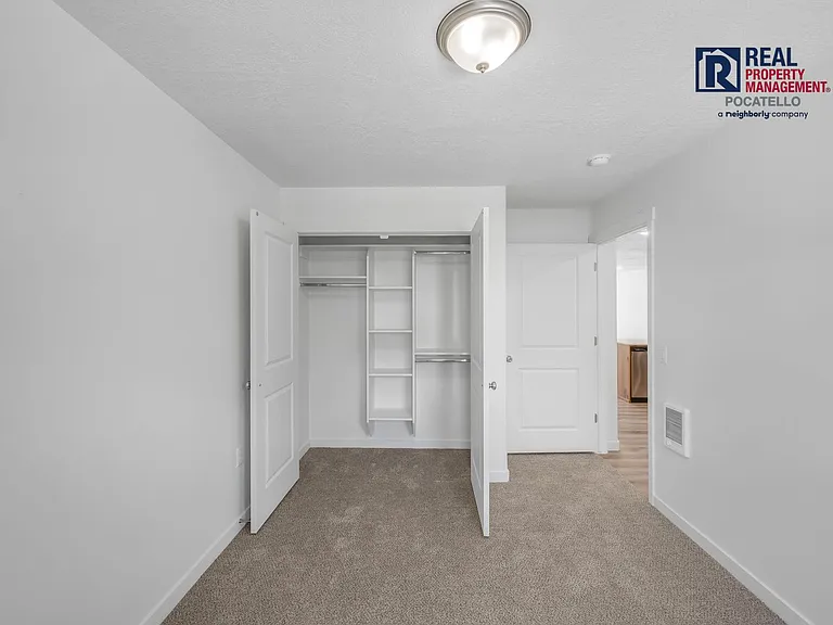 1014 W Quinn Rd #8 — Photo 11