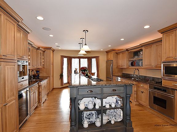 5th image of 41W296 Sylvan Dr