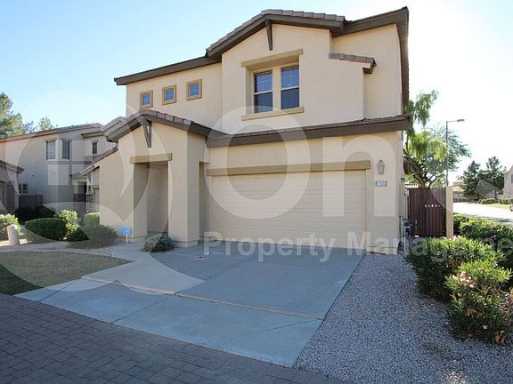 2nd image of 2039 W Olive Way