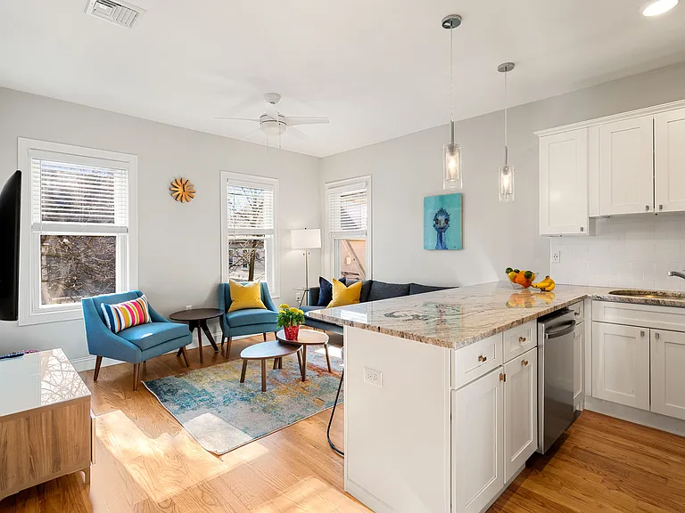 1061 Saratoga St #3 — Photo 8
