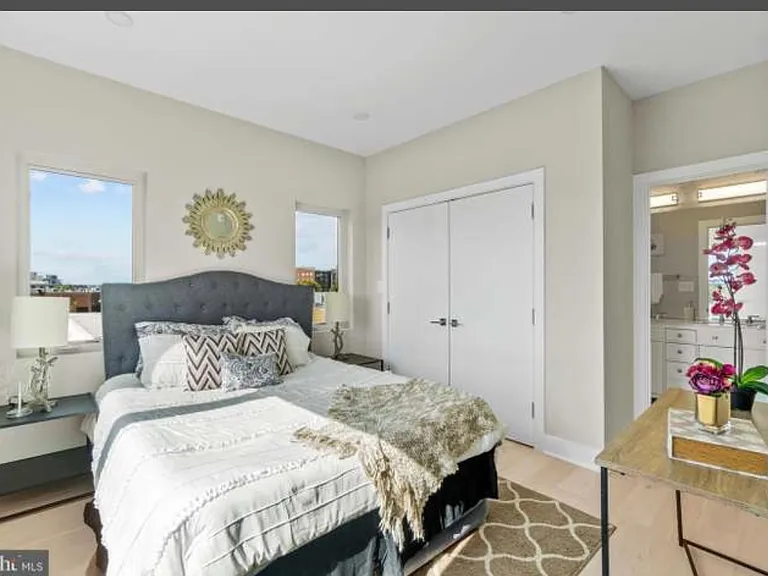 812 18th St NE #9 — Photo 9