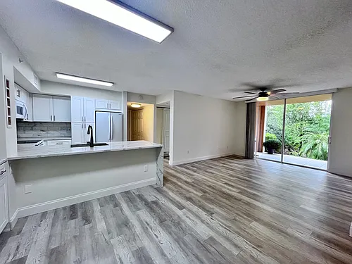 1220 Wildwood Lakes Blvd #108 Photo 1