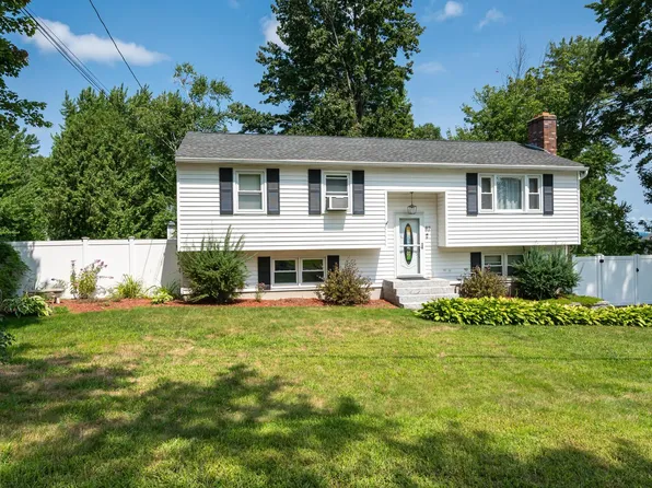 82 Warren Avenue, Goffstown, NH 03045
