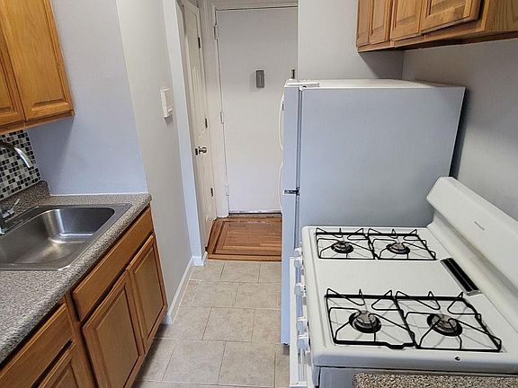 4th image of 3574 Dekalb Ave APT 6J