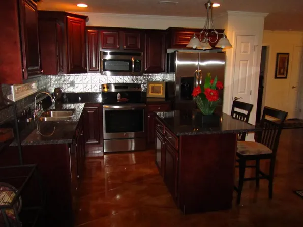 1504 W Central St APT E, Marion, IL 62959
