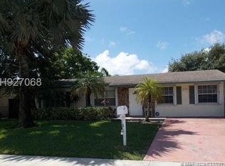 6940 Raleigh St, Hollywood, FL 33024