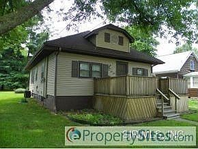 2nd image of 688 Park St