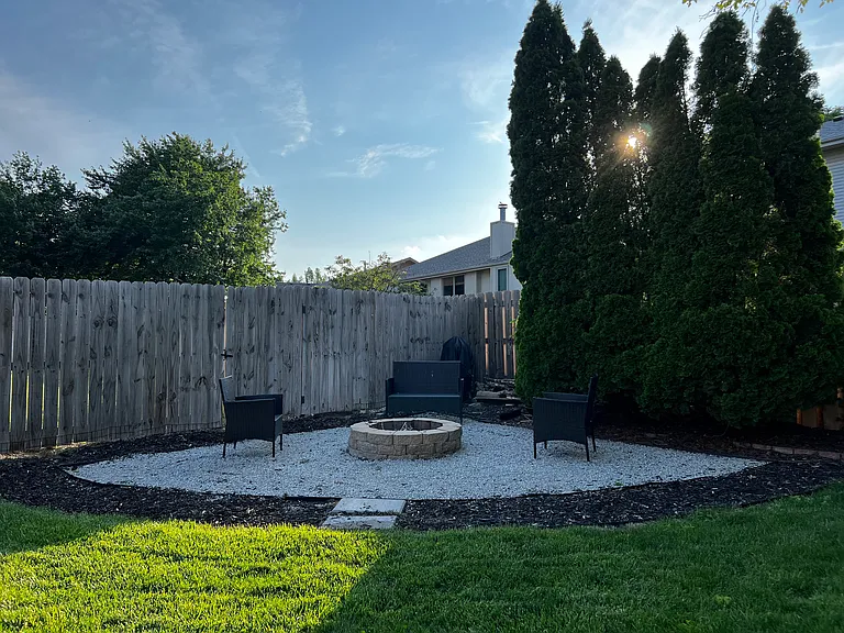 17212 Pine St — Photo 17