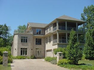 8744 Lakeshore Dr, Pleasant Prairie, WI 53158
