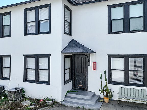 2nd image of 301-311 W Leuda St #301E