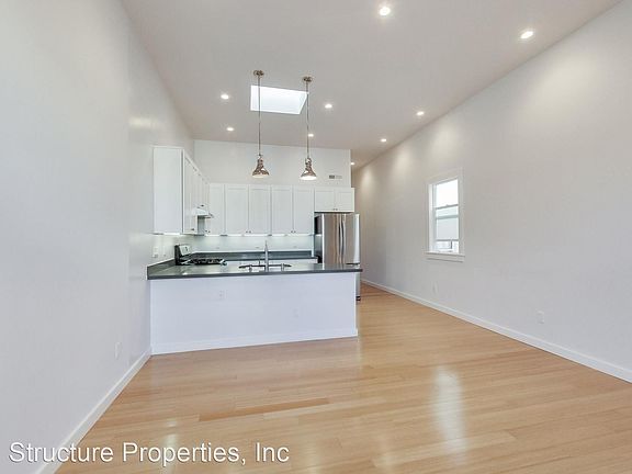 5th image of 2607 Bryant St