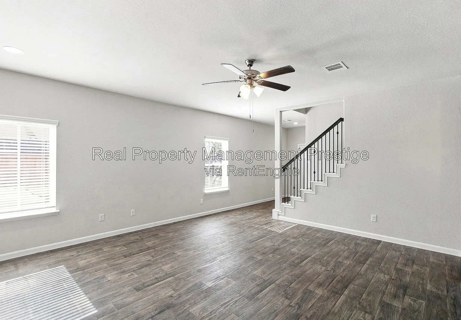 4 bed, 2.5 bath, 2100 sqft, $2,695 — Photo 2