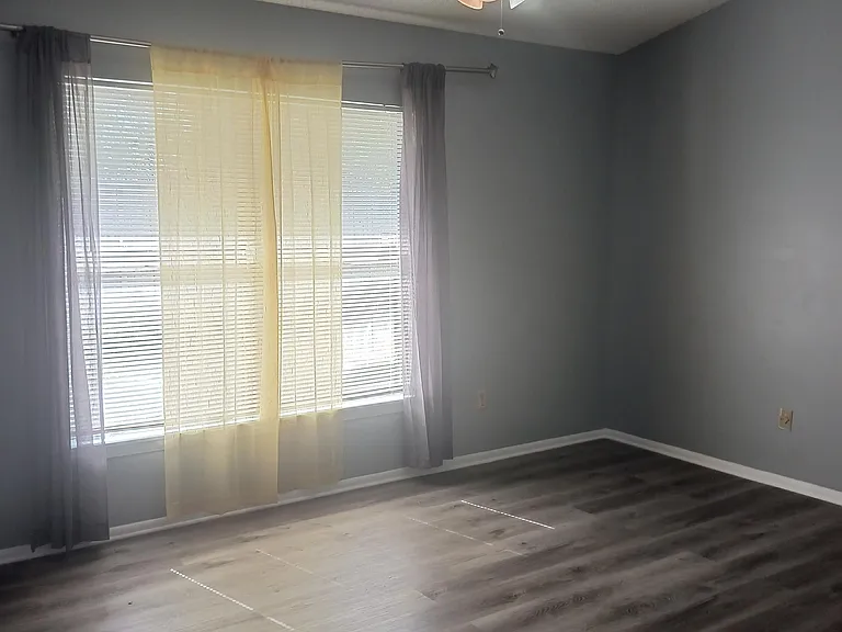 7706 Covedale Dr — Photo 9