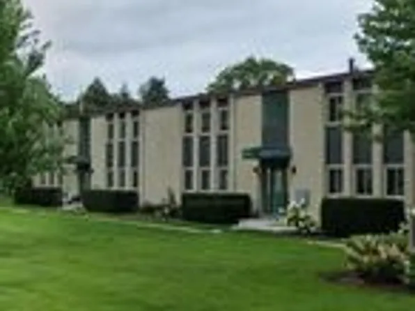 641 W Park Ave, Libertyville, IL