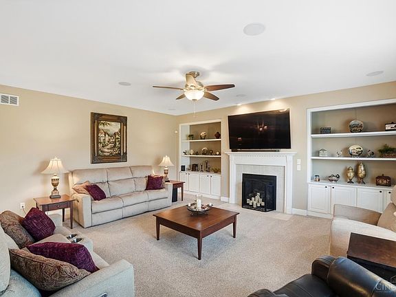 5th image of 7818 Derbyshire Ct
