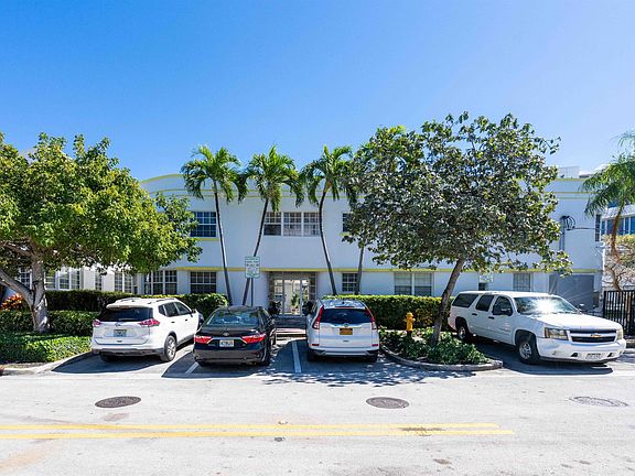2nd image of 2383 Flamingo Dr Suite 5