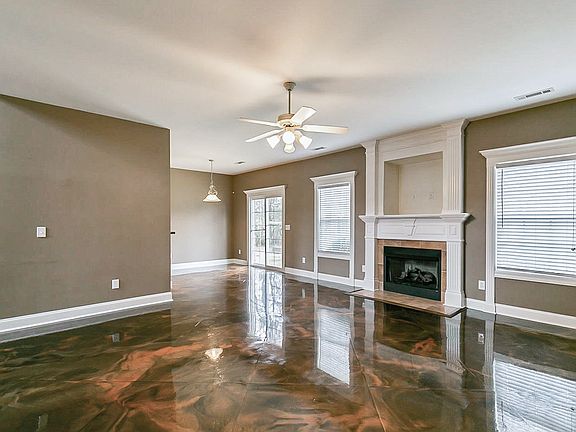 4th image of 210 Steelson Way