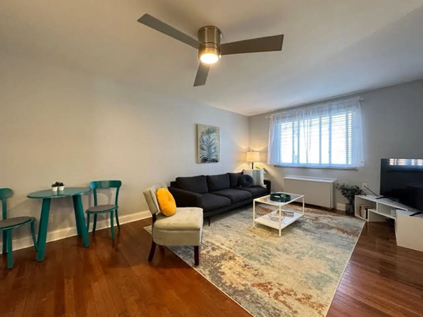 W 3rd Ave 85 NPR — Photo 4