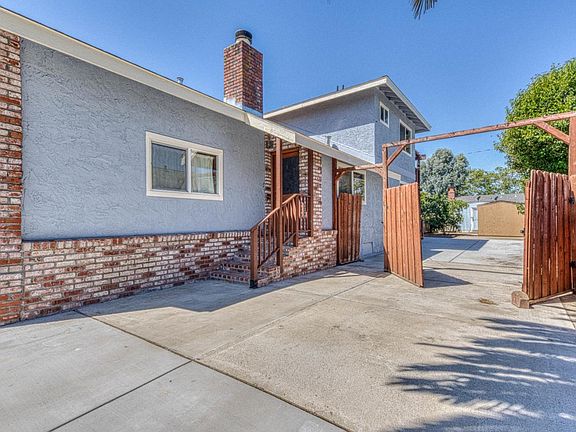 3rd image of 7841 Rosanna St