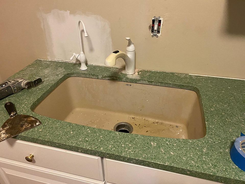 2nd image of 7200 Whitmore Lake Rd APT 4