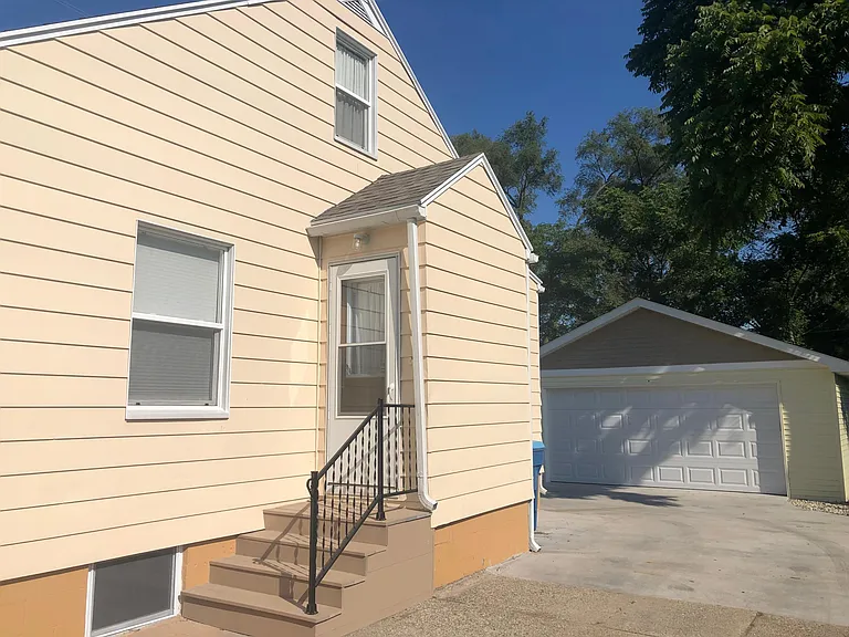 1107 Grant Ave — Photo 5