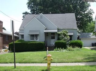 1017 Dan St, Akron, OH 44310