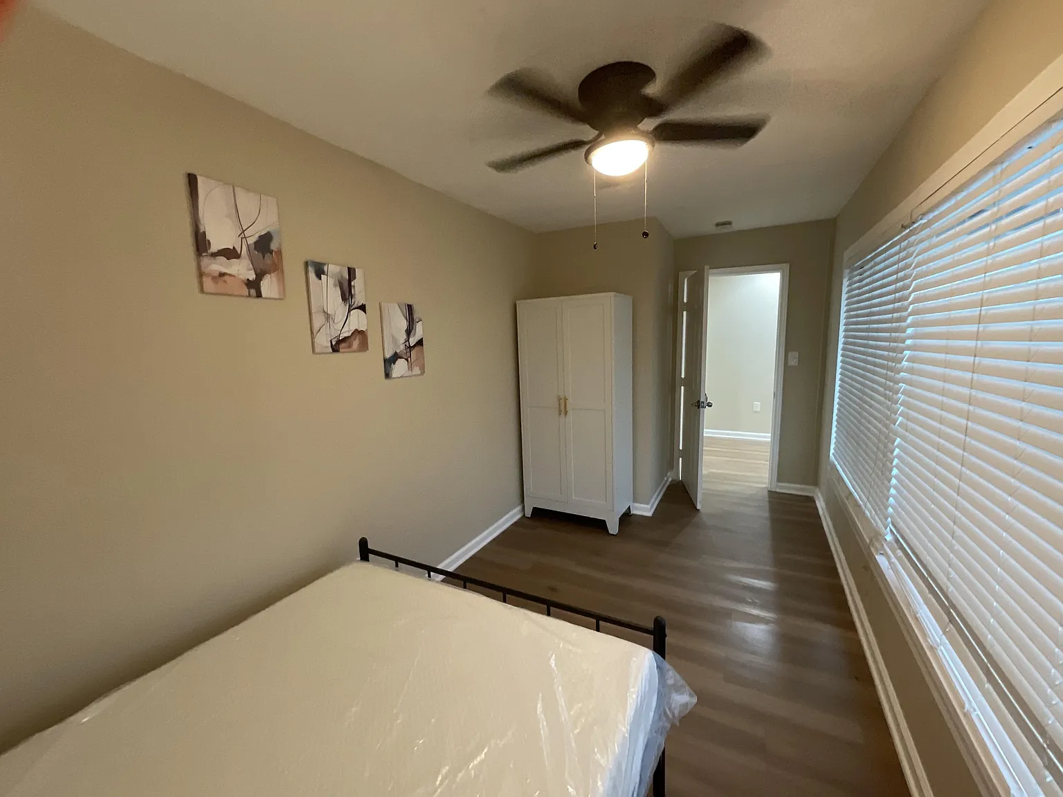 4 bed, 2.0 bath, 1850 sqft, $771 — Photo 2