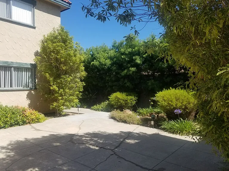 3654 42nd St — Photo 12