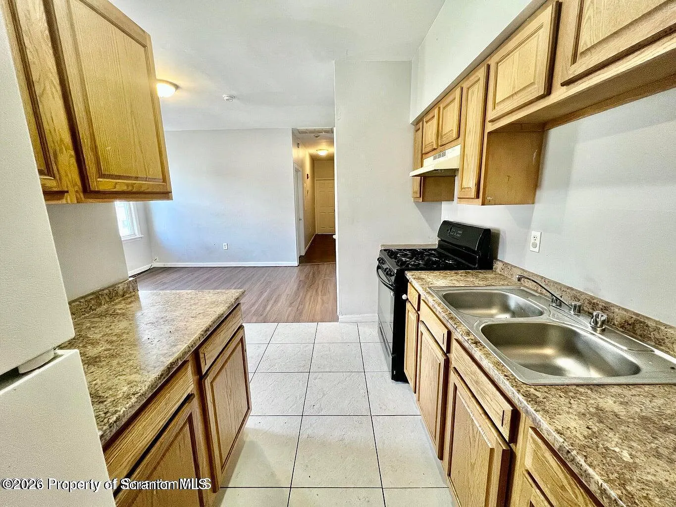 2 bed, 1.0 bath, 1000 sqft, $995 — Photo 3