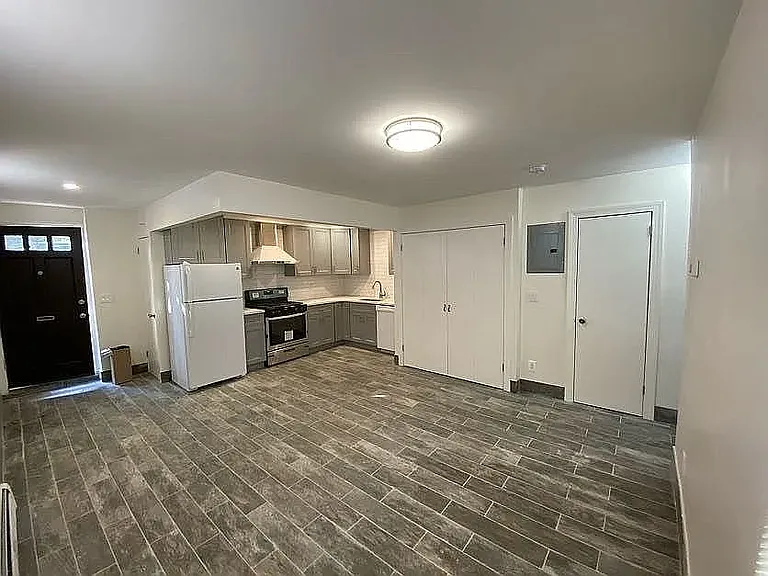 68-63 Selfridge St #1 — Photo 3