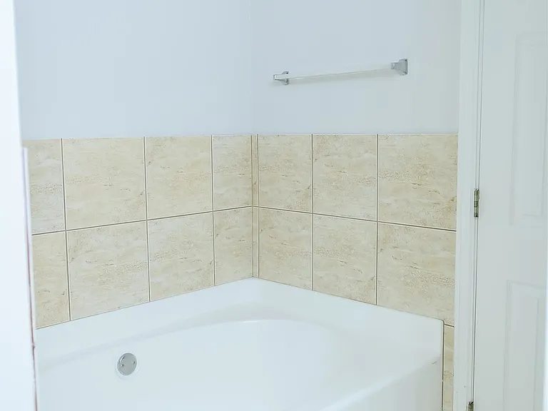 2104 Halcyon Downs Loop — Photo 10