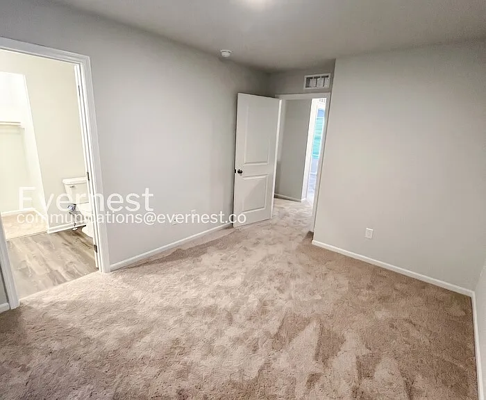 4033 Highland Ave — Photo 10